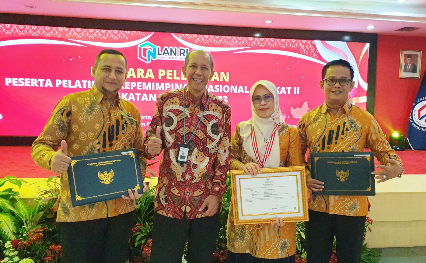 cover Jadi Pemimpin Perubahan, Tiga ASN Pemkot Jambi di Wisuda Lembaga Administrasi Negara RI
