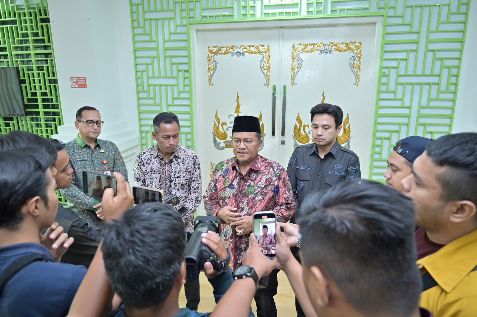 image-content