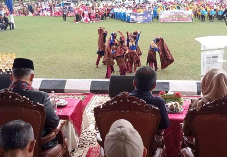 cover Buka O2SN Jenjang SD Kota Jambi, Fasha Harap Muncul Siswa Berprestasi