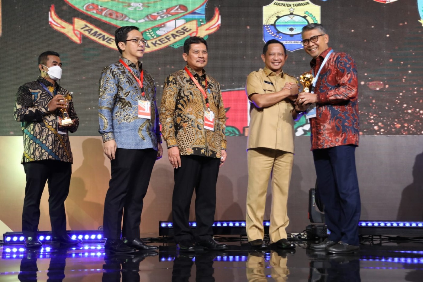 cover Kota Jambi Sukses Wujudkan Universal Health Coverage 