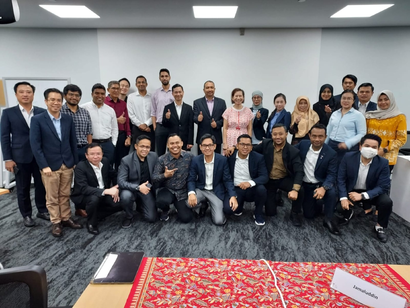 cover Tingkatkan Kualitas Pelayanan Publik, 25 ASN Pemkot Ikuti Pelatihan Public Service di Singapura