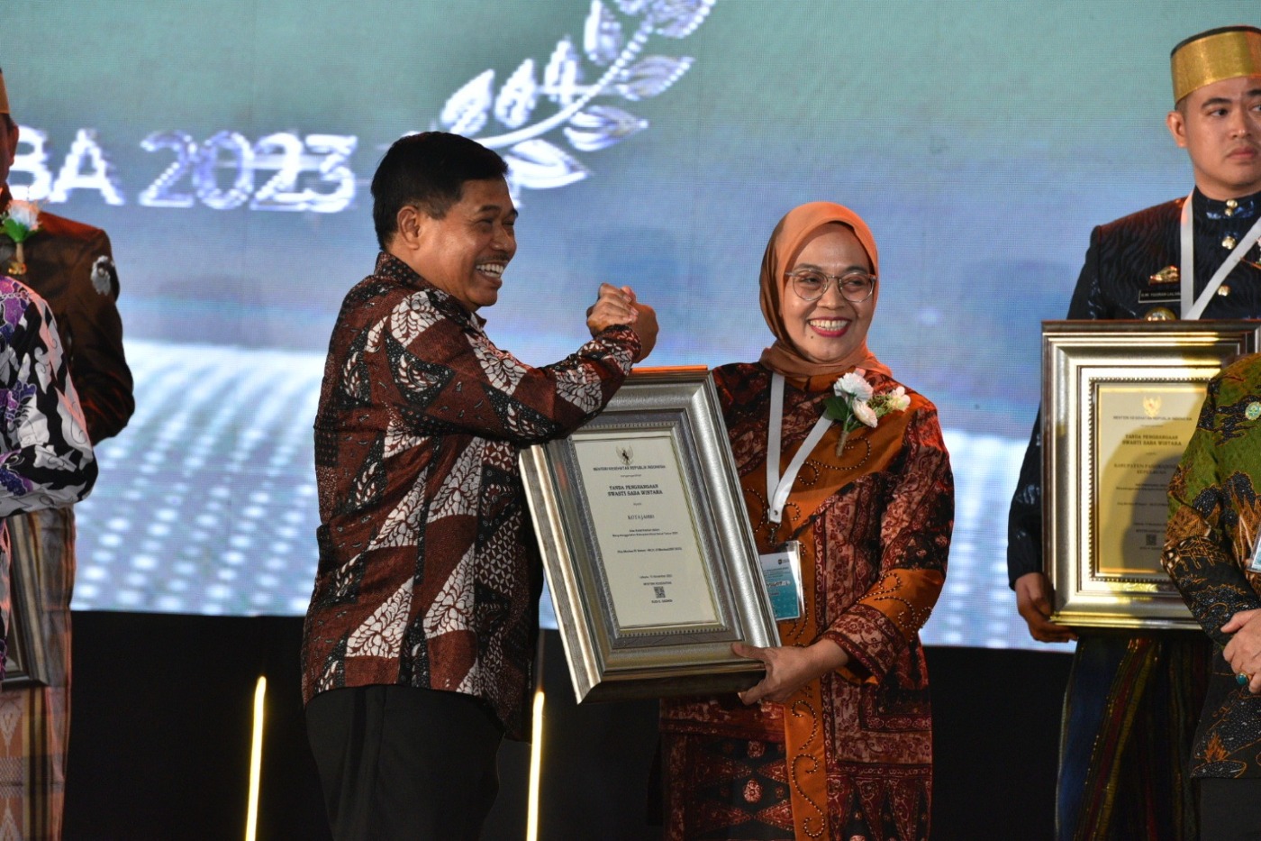 cover Pj Wali Kota Jambi terima Penghargaan Swasti Saba Wistara