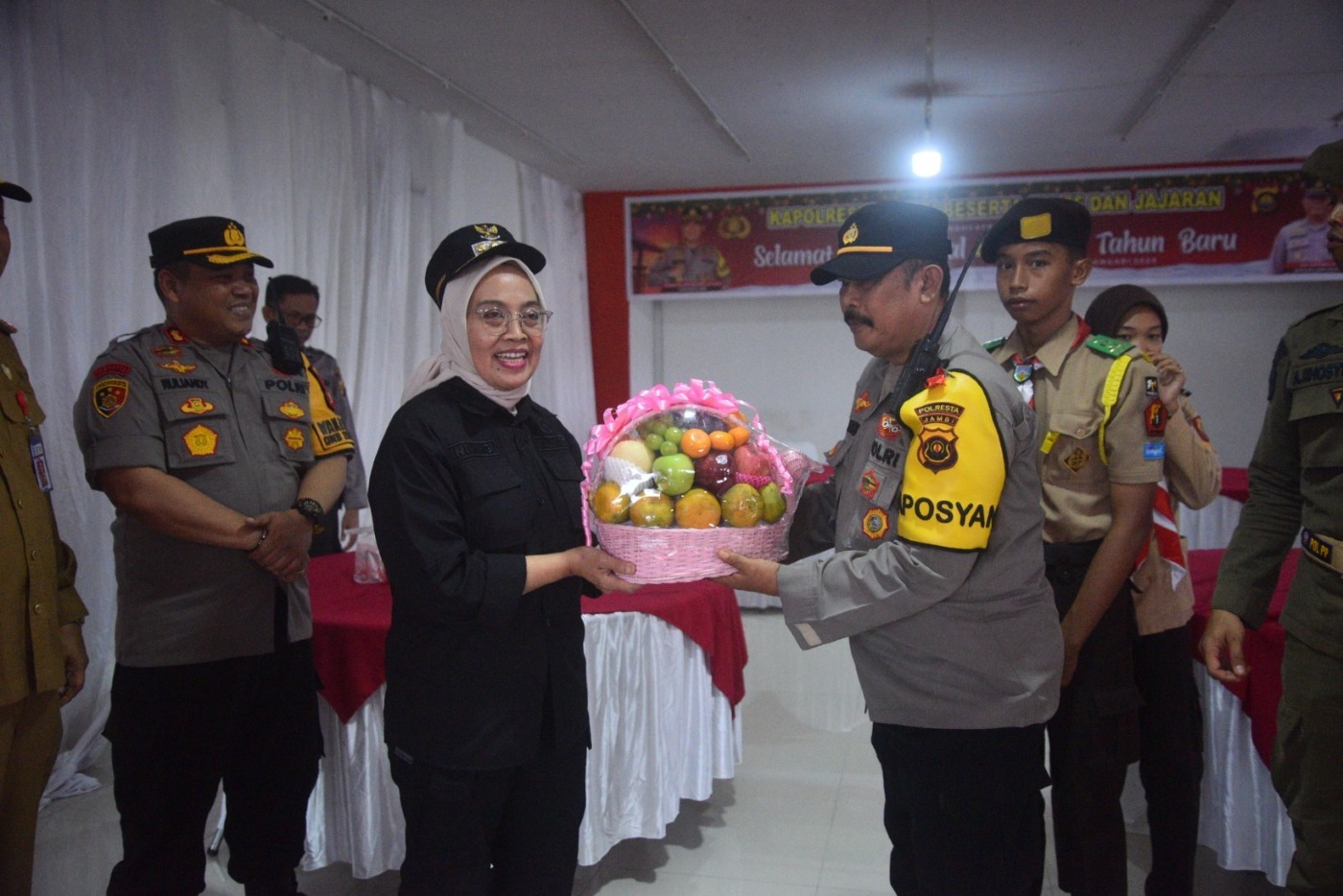 cover Pastikan Kamtibmas Kota Jambi Kondusif, Pj. Wali Kota Jambi Tinjau Pospam Nataru