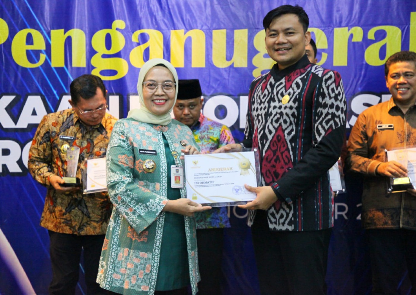cover Hattrick, Tahun Ketiga Kota Jambi Kembali Raih Penghargaan Keterbukaan Informasi Publik
