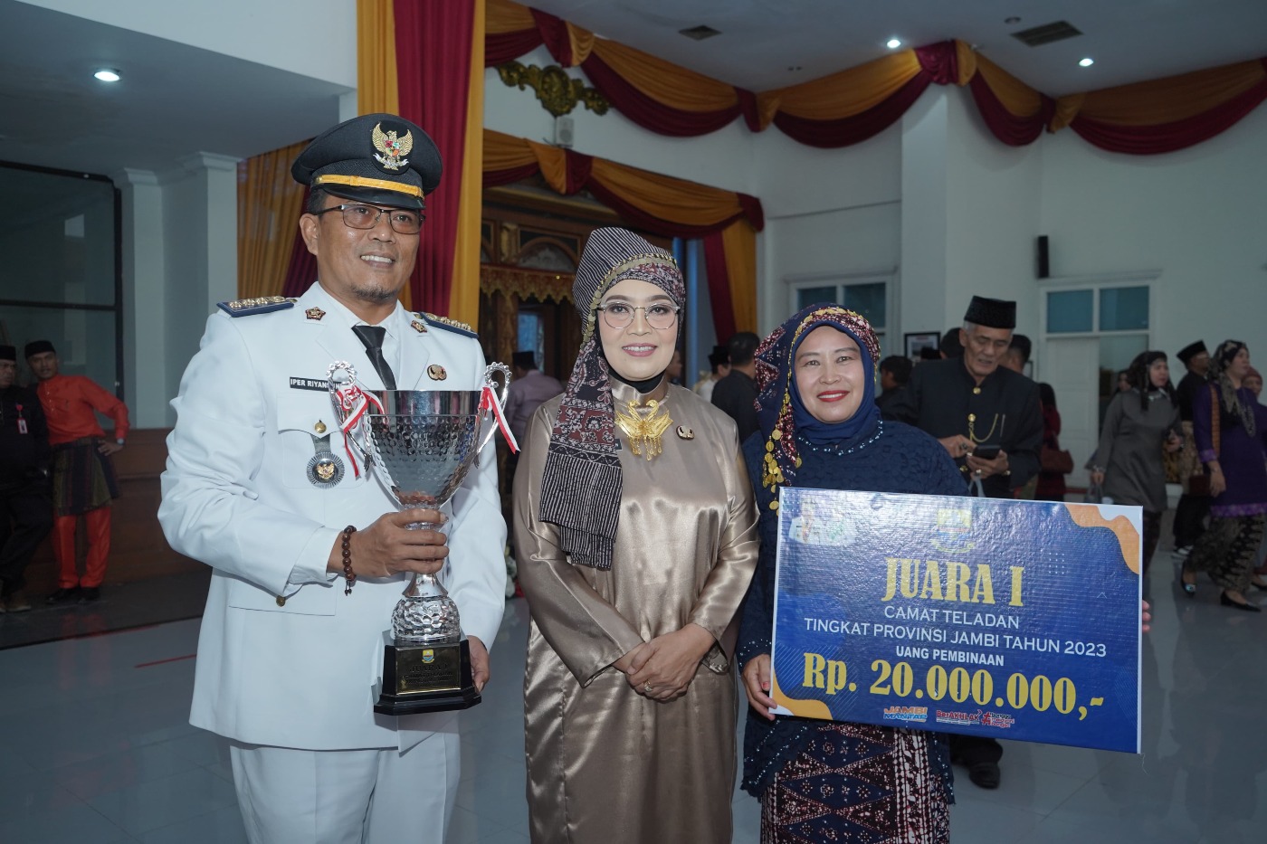 cover Pemkot Jambi Raih 2 Penghargaan Pada Rapat Paripurna DPRD Provinsi Jambi