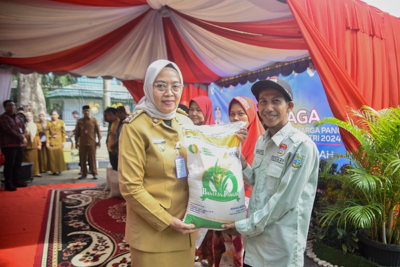 cover Gelar Pangan Murah Serentak, Pj. Wali Kota Jambi Pastikan Ketersediaan Pasokan dan Harga Terjangkau Bagi Warga