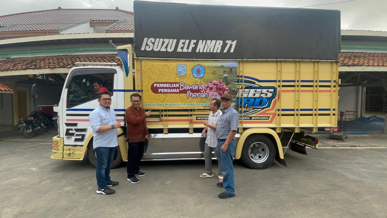 cover Kendalikan Harga Bawang Merah, Pemkot Jambi Datangkan Bawang Dari Brebes