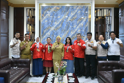cover Bangga Ukir Prestasi Nasional dan Internasional, Pj Wali Kota Jambi Apresiasi Karate-Do Muda Kota Jambi