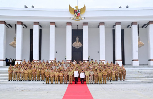 cover Pj Wali Kota Jambi Hadiri Pertemuan Kepala Daerah Se-Indonesia Dengan Presiden Di IKN