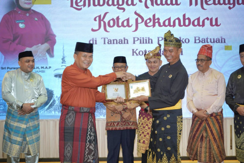 cover Tingkatkan Sinergi Serumpun Adat Melayu, LAM Pekanbaru Kunjungi LAM Tanah Pilih Pusako Batuah Kota Jambi