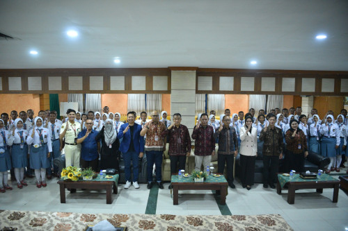 cover 56 Calon Paskibraka Kota Jambi Ikuti Pemusatan Dan Pelatihan, Ini Pesan Pj Wali Kota