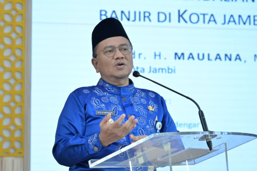 cover Seminar “Pemkot Jambi Mendengar”, Wali Kota Maulana : "Saatnya Banjir Ditangani Lewat Kolaborasi"