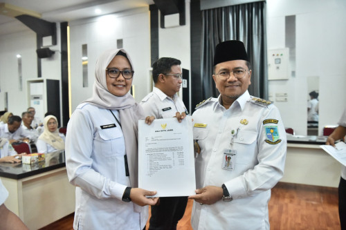 cover Wali Kota Maulana Serahkan Pagu Indikatif Untuk Penyusunan Rencana Kerja Perangkat Daerah se-Kota Jambi Tahun Anggaran 2026
