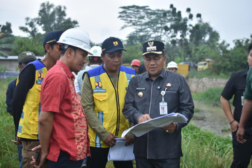 cover Cek Proyek Banjir, Wali Kota Maulana Diapresiasi Komisi V DPR RI: "Komunikatif dan Proaktif Bangun Sinergi"